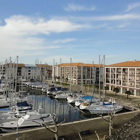 Lovely In With Balcony Rochefort (Charente-Maritime)
