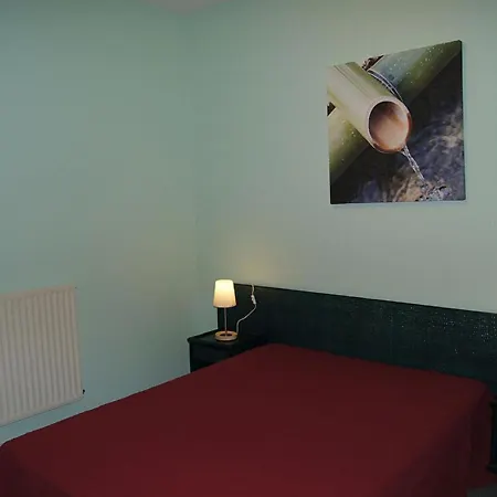 Lovely In With Balcony Rochefort (Charente-Maritime)